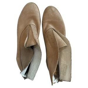 Vero Cuoio Taupe Slip-On Perforated Leather Flats